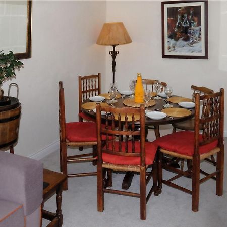 47 Wetherby Way, 3 Bedrooms, Sleeps 6, Easy Walk To Town, Parking, Self Catering, Great View Stratford-upon-Avon Exteriör bild