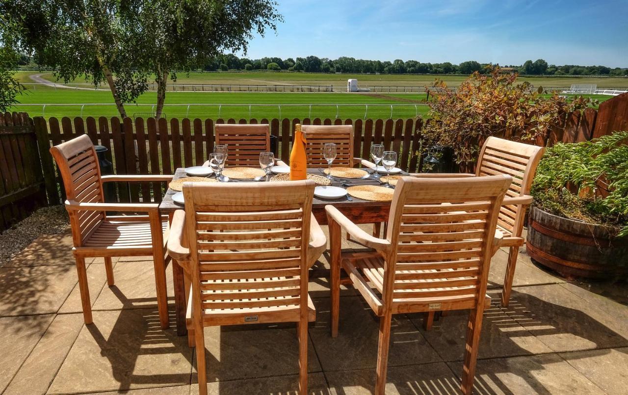 47 Wetherby Way, 3 Bedrooms, Sleeps 6, Easy Walk To Town, Parking, Self Catering, Great View Stratford-upon-Avon Exteriör bild