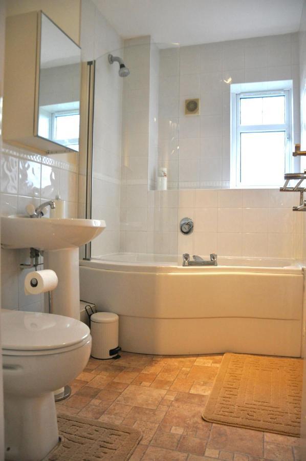 47 Wetherby Way, 3 Bedrooms, Sleeps 6, Easy Walk To Town, Parking, Self Catering, Great View Stratford-upon-Avon Exteriör bild